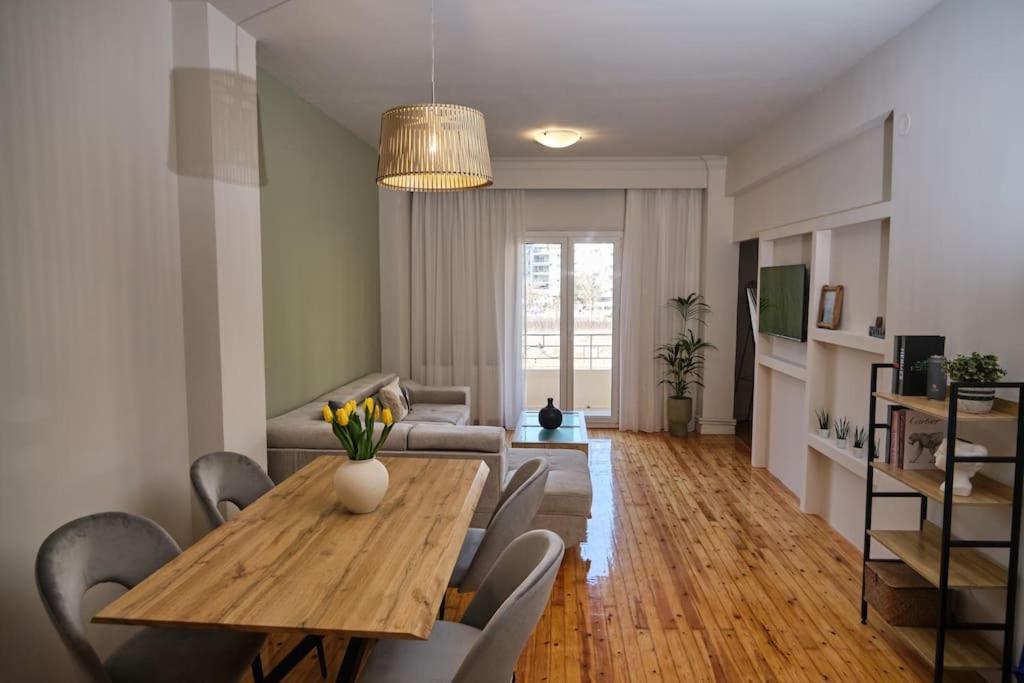 “The Elysian” City Center Apartment Thessaloníki Exteriör bild
